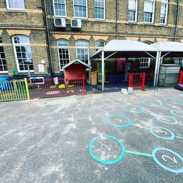 School Bow Top Railings